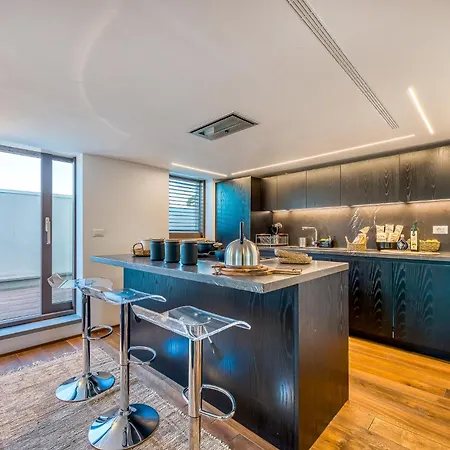 아파트 Skylife Tiber Luxury Penthouse
