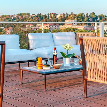 Skylife Tiber Luxury Penthouse דירה